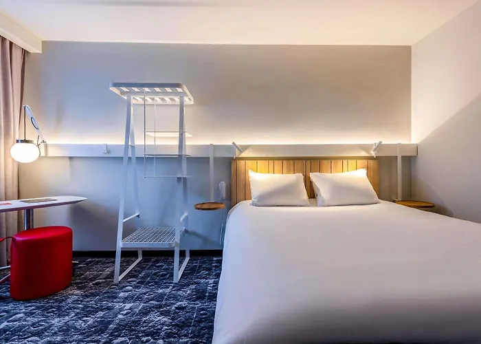 Ibis La Rochelle Centre Historique Hotel